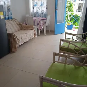 A Dos Cuadras De Sprattbight San Andrés