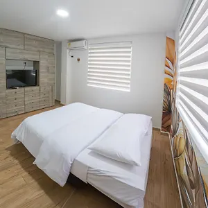 Luxury Eco Aguadulce